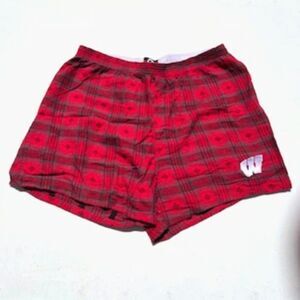 Size: Extra Large . {46-48} Wisconsin Badgers Boxer Shorts . New w/o Tags